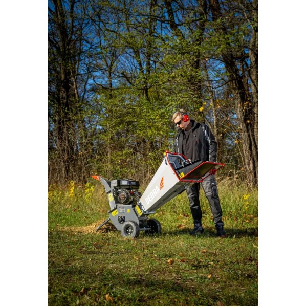 Benzininis šakų smulkintuvas 4,0kW DEDRA DED8684